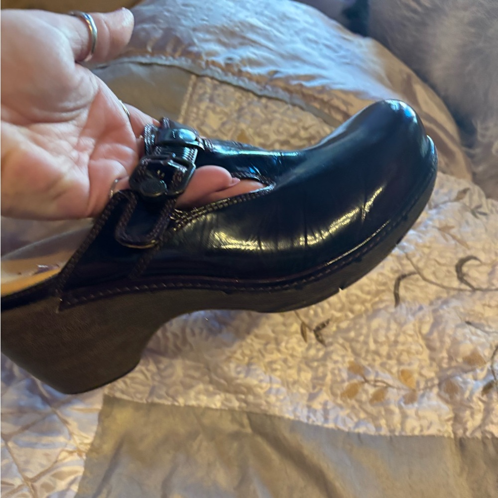 Clark’s Structured Clogs in dark wine - Picture 10 of 15